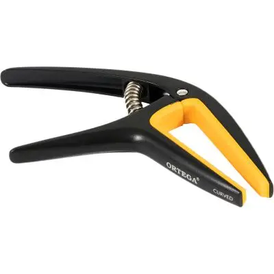 Heißes Angebot Ortega TWCAPO-SBK Twin Kapodaster flach und gewölbt Satin Black